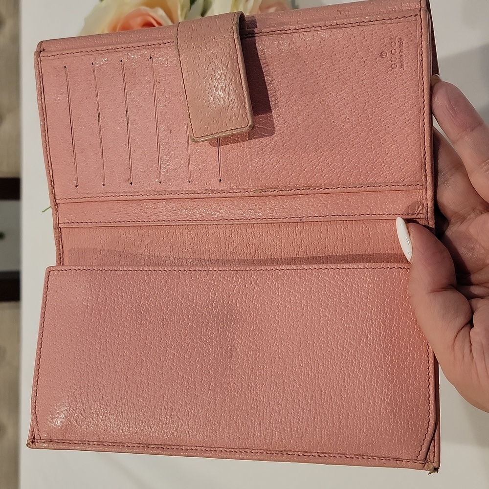 Authentic Gucci leather wallet - Picture 9 of 12